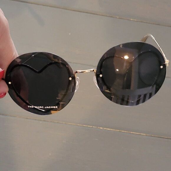 Marc Jacobs Round Shape 59MM  Acetate Sunglasses With Gold Hearts For Wo… main image 12
